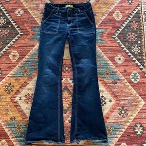 Mid-rise Flare Jeans size 28